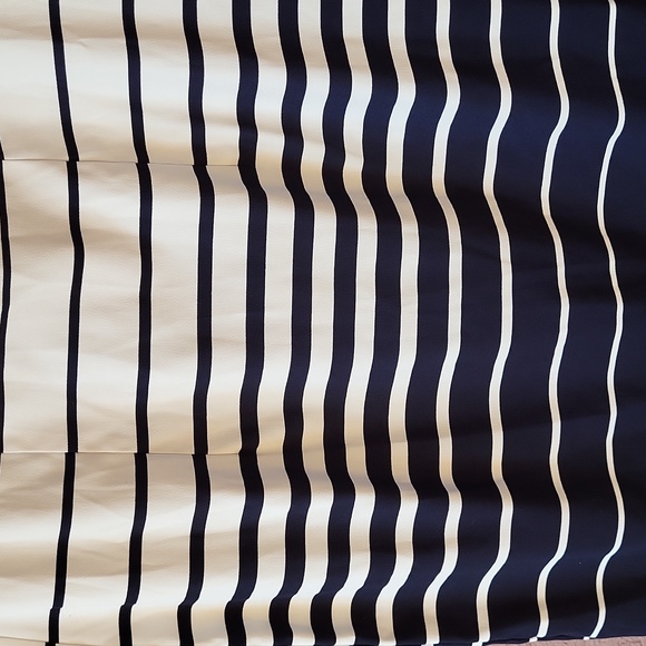 Dressbarn Ruffle Dress - Picture 3 of 12